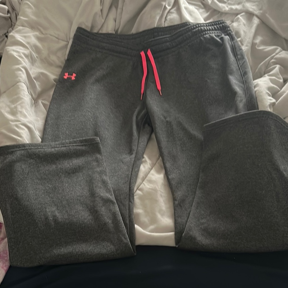 Women’s Under Armor sweatpants
